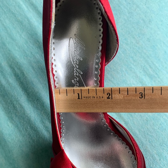 Michaelangelo Maribelle Red 4 inch heels size 6.5 - Picture 6 of 9